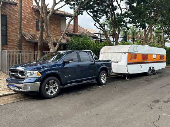 RAM CLASSIC 5.7 V8 GASOLINA LARAMIE CD 4X4 AUTOMÁTICO